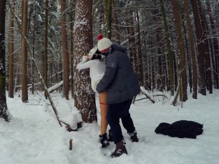 Wife Fucking In The Woods She Sucks Cock_In The Snow Public Outdoor Fuck_XXXMas
