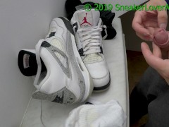 Unpacking and fun with Friends Jordan 4 and worn socks