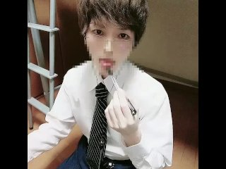 メガネ男子が勉強中に我慢できずにボールペンオナニー！012
