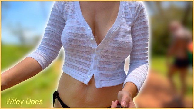 Nude Big Tits Hiking - ðŸ”¥hot Blonde Teases Hikers with Big Tits Bouncing Walk - Pornhub.com
