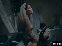 Watch a kinky abandoned bride masturbate to a mindblowing orgasm