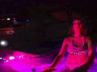 Vr Lindsey Banks & Harley Haze Splash Zone Topless In Hot Tub - Banksie Needs Help!