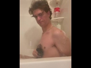 Taking a bubble bath who wants tohelp wash my body ass andcock