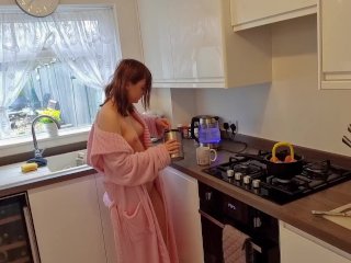 Peeping on British E-girl Who Cooks in Just An Open Robe!