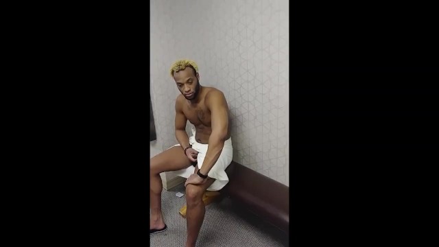 Guy Caught Jerking Off - Bear Catches Guy Jerking off in the Locker Room - Pornhub.com