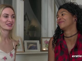 Freundinnen Erforschen Ihre Lesbische Seite