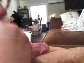 I couldn’t pay the delivery charges so I gave_the delivery guy the bestblowjob of his life!