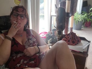 Sexy brunette secretary enjoying_a smoke!