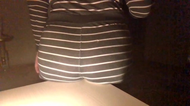 Chubby Girl Humping the Table's Corner - Hairy Pussy has a little Orgasm -  Pornhub.com