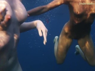 Aneta is a wonderful big tits babe_underwater