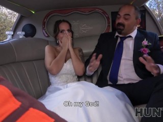 HUNT4K. Random passerby scores luxurious_bride in the wedding limo
