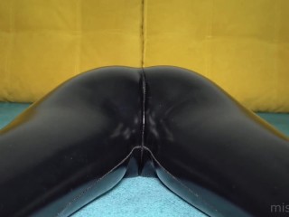 SLOWMO! Slapping and squeezing tight_ass in shinyleather leggings