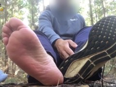 THEY CALL ME MANLYFOOT - BAREFOOT NAKED IN PUBLIC - MUSHROOM PICKING IN THE WOODS 🍄 🦶