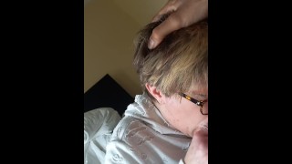Blowjob Prostitute Spends Time With A Large Dick