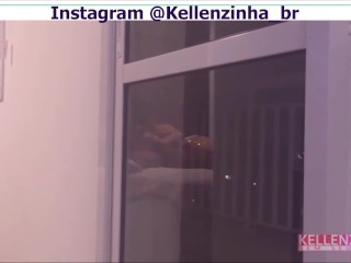 Kellenzinha being massaged by_an Instagram follower