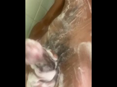 YoungNHung313 BBC Playing In Shower