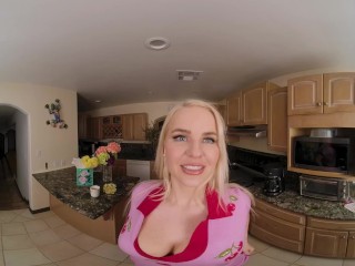 There Was Always Some Strange Tension Between Me_And My Stepmother Slimthick_Vic VR Porn