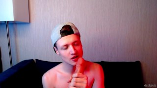 Broadcast together with a dildo