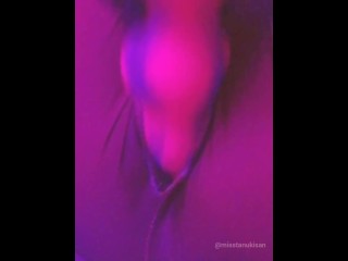 Teen girl playing and masturbs with pink hugedildo in 002 suit cosplayer anime pussy close up_Led
