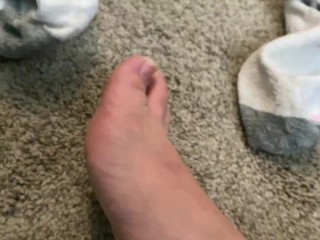 Removing shoes afterwork (foot_fetish) - GlimpesOfMe