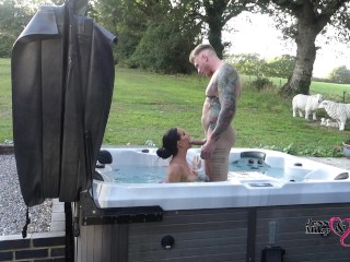 passionateoutdoor sex in hot tub on naughty_weekend away