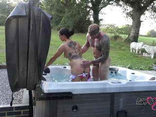passionate outdoor sex in hot tub onnaughty weekend_away
