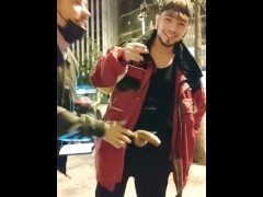 Video viral de amigos en la calle