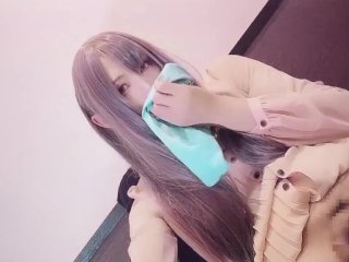 【女装】個室でオナニーする動画