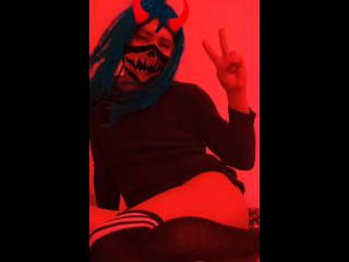 Lucifer Cabalga Un Dildo Rosa