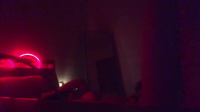 red room fuck and breath play ——Amateur Lesbian