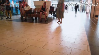 Spying on a slut without panties in a mall