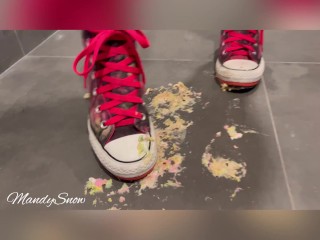 Marshmallows stuck under converse, sexy stomping andcrushing wedge converse - MandySnow Free Clip
