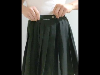 How Crossdresser wear Sailor Fuku (Japanese Uniform) and put on a sanitary towel 偽娘 女子セーラー服 生理用ナプキン