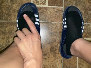 Black Socks // Adidas Chanclas