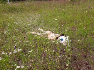 Schoolgirl in pink panties came to sunbathe. What happenednext?