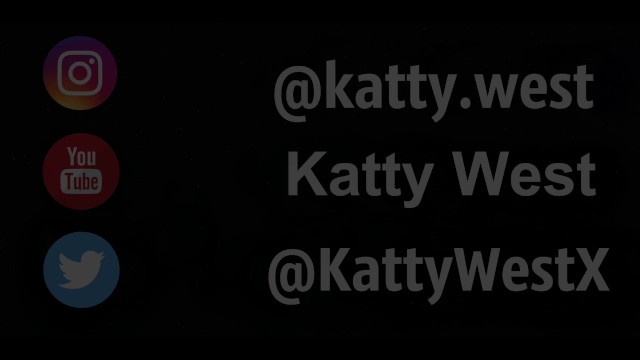 Две похотливые сучки в раздевалке - Katty West