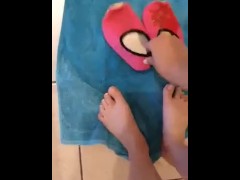 Girl crush slippers