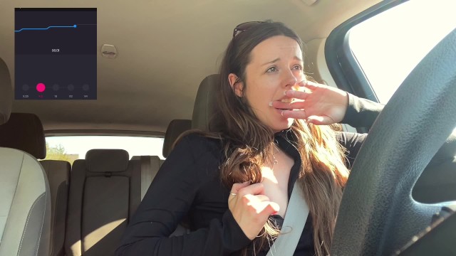 Driver Nadia Foxx enjoys masturbating while driving