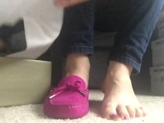 Huge Shoe Unboxing (moccasins) Part 1 Frieda Ann Foot Fetish