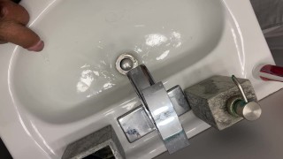 I Felt Amazing At Home Alone Pissing In My Stepmother's Bathroom Sink Moaning And Watching SQUIRT AT THE END