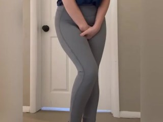 SO Desperate I can’t hold it!!! Wetting_grey leggings
