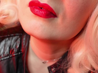ASMR lipstick video - close upprocess