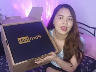 Unboxing My 25K Subscribers Gift From Pornhub