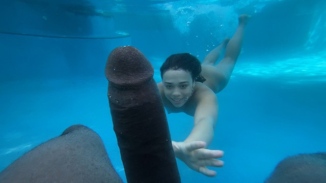 Underwater Ebony Tits - Underwater Sex Amateur Teen Crushed by BBC Big Black Dick - Pornhub.com