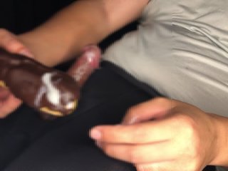 【オナニー】Eat Sweets With The Sperm Accumulated For A Week - 1週間溜まった特濃精子で◯◯を食べちゃう【暴発】