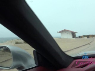 Fun_drive along the coast with hairy pornstar Pearl Sage who gets her pussy touched andready for a