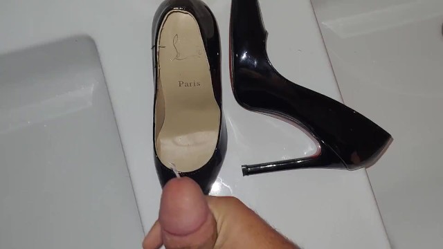 640px x 360px - Cum on Sexy Christian Louboutin High Heels - Pornhub.com