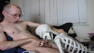 320px x 180px - Getting a Blowjob from a Skeleton - Pornhub.com