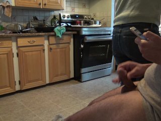 Iranian Milf Kitchen Cumshot