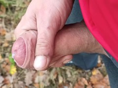 Outdoor hand job with Moaning big cum 